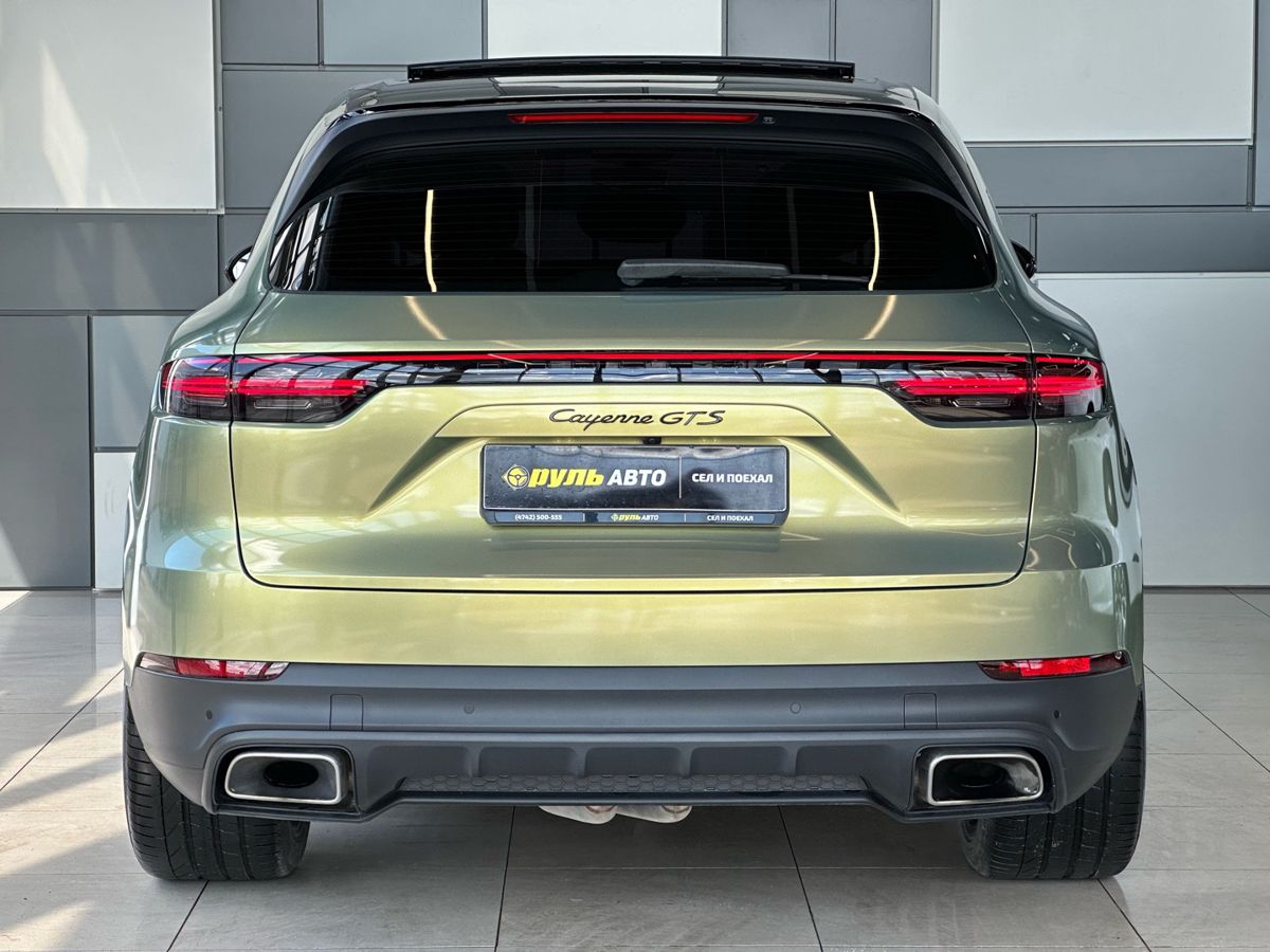 Porsche Cayenne 2021