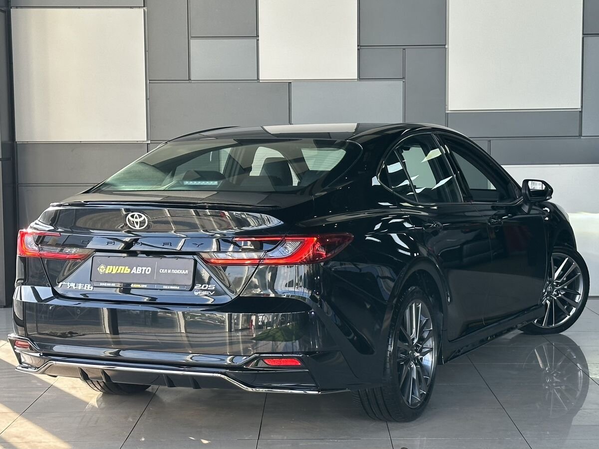 Toyota Camry 2025