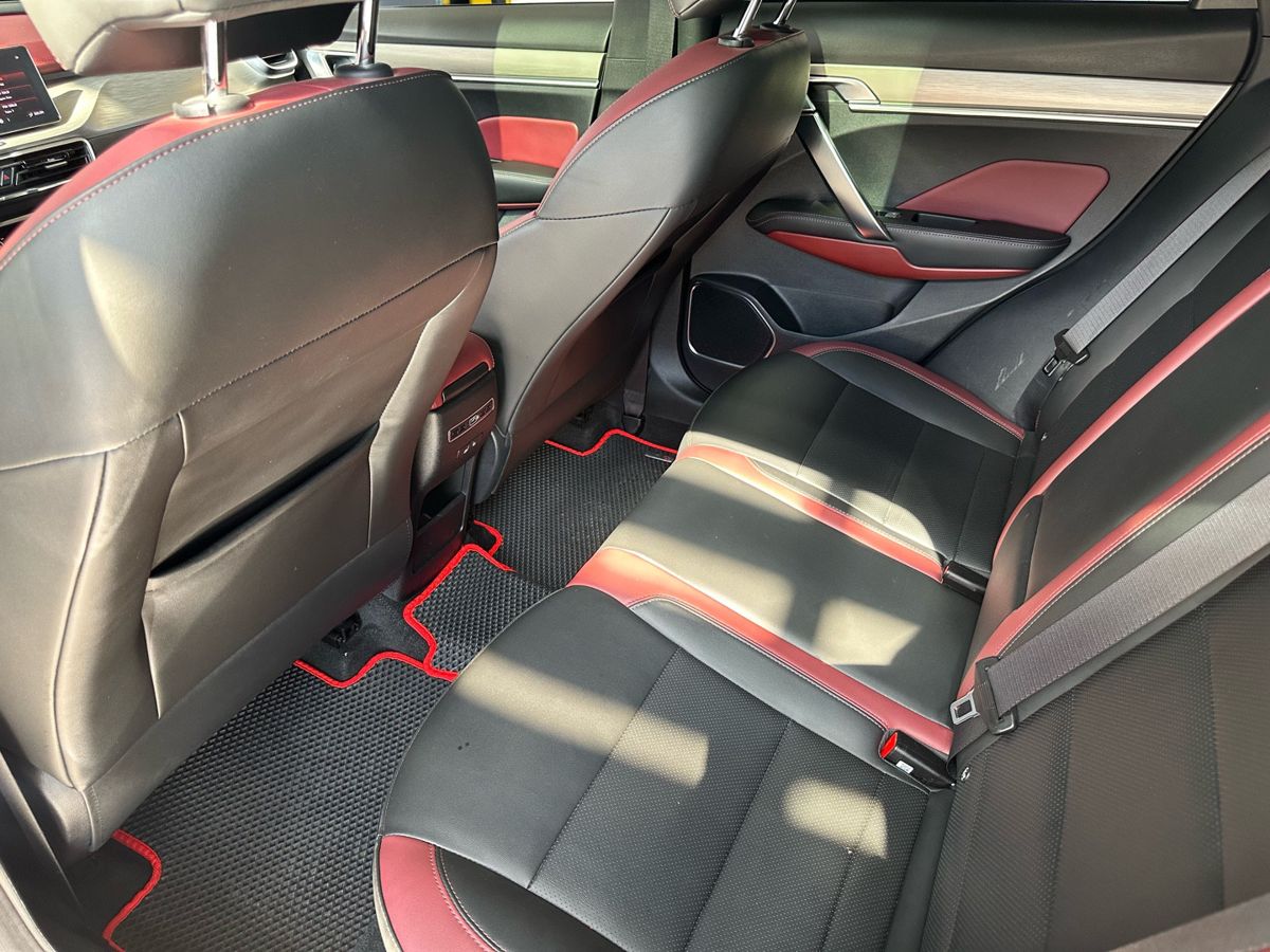 Geely Coolray 2022
