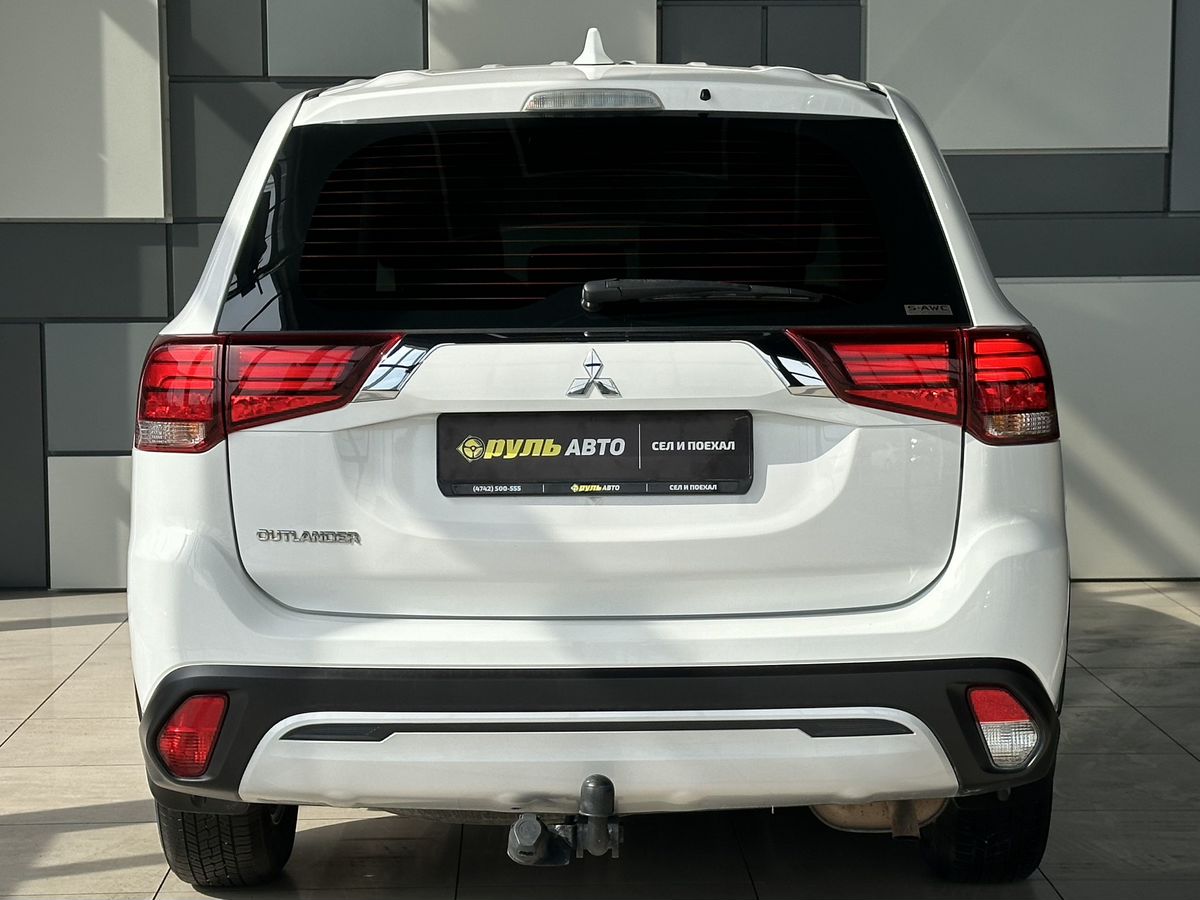 Mitsubishi Outlander 2021