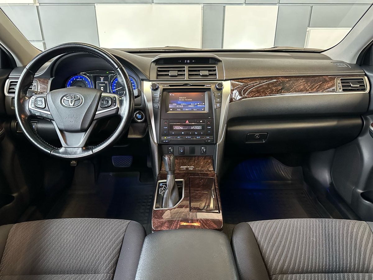 Toyota Camry 2016
