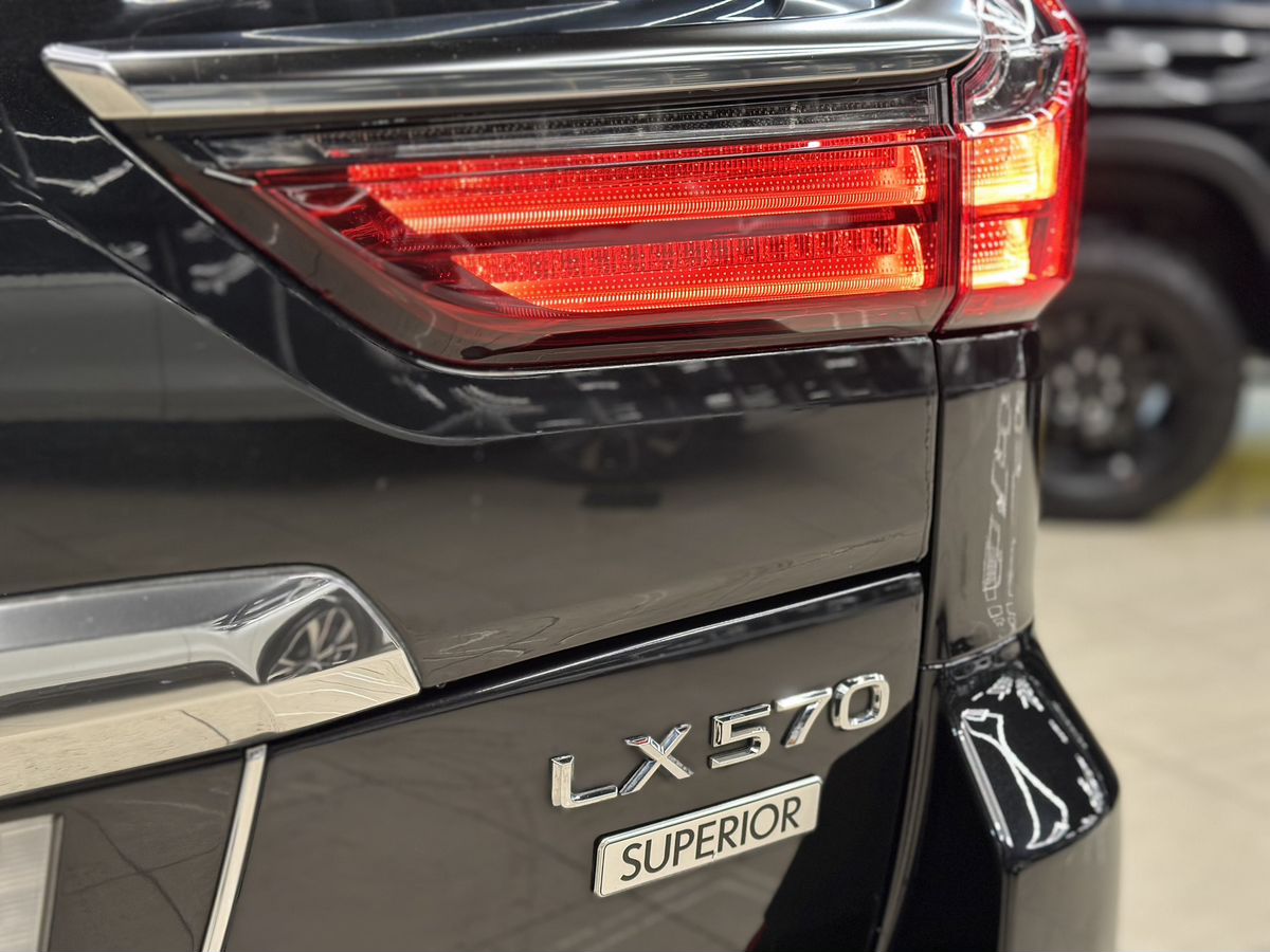Lexus LX 2018