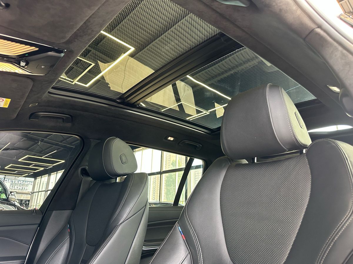BMW X7 2021