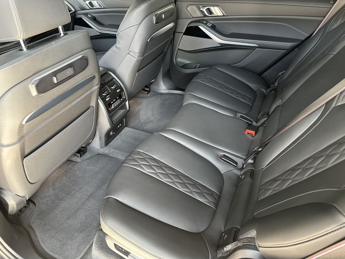 BMW X7 2024