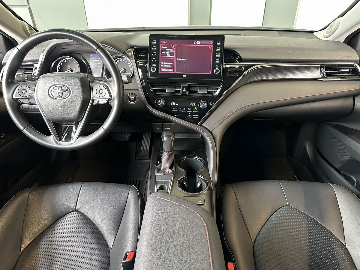 Toyota Camry 2021