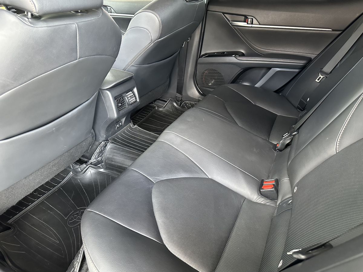 Toyota Camry 2019