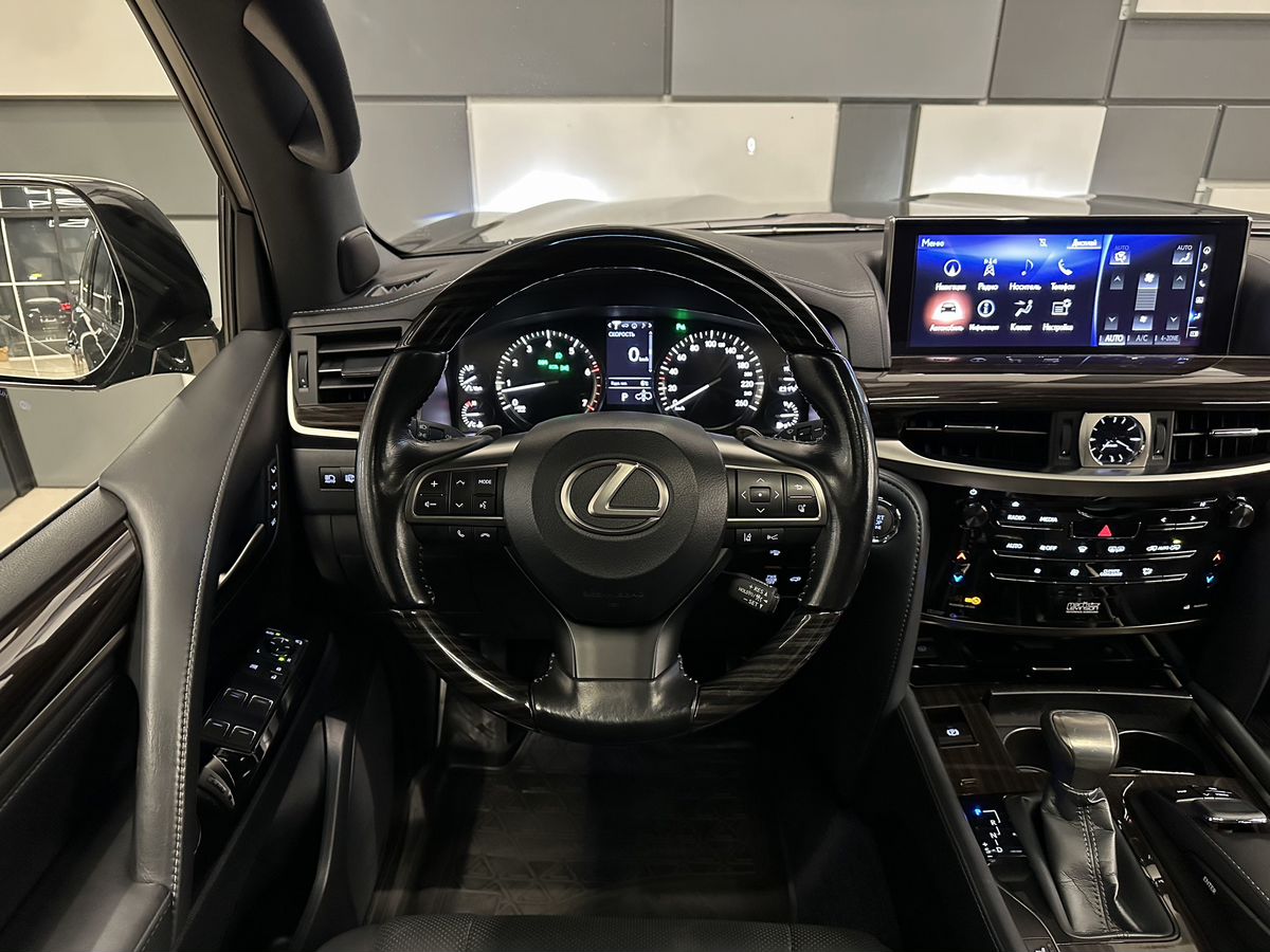 Lexus LX 2018