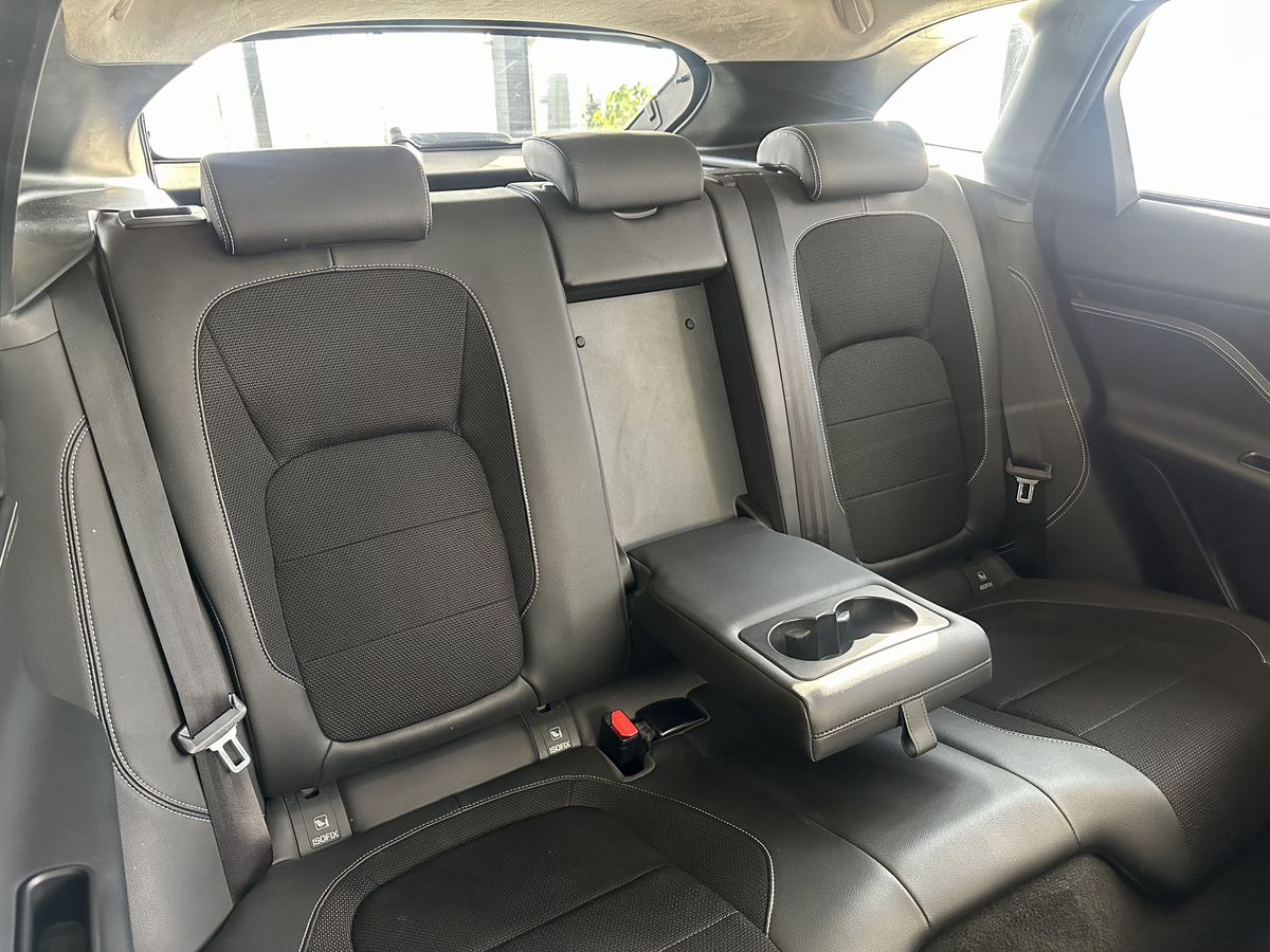 Jaguar F-Pace 2019