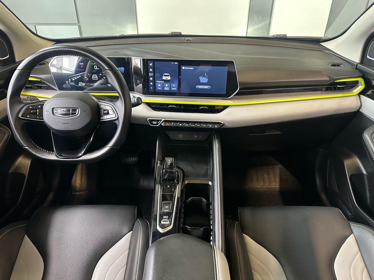 Geely Coolray 2023