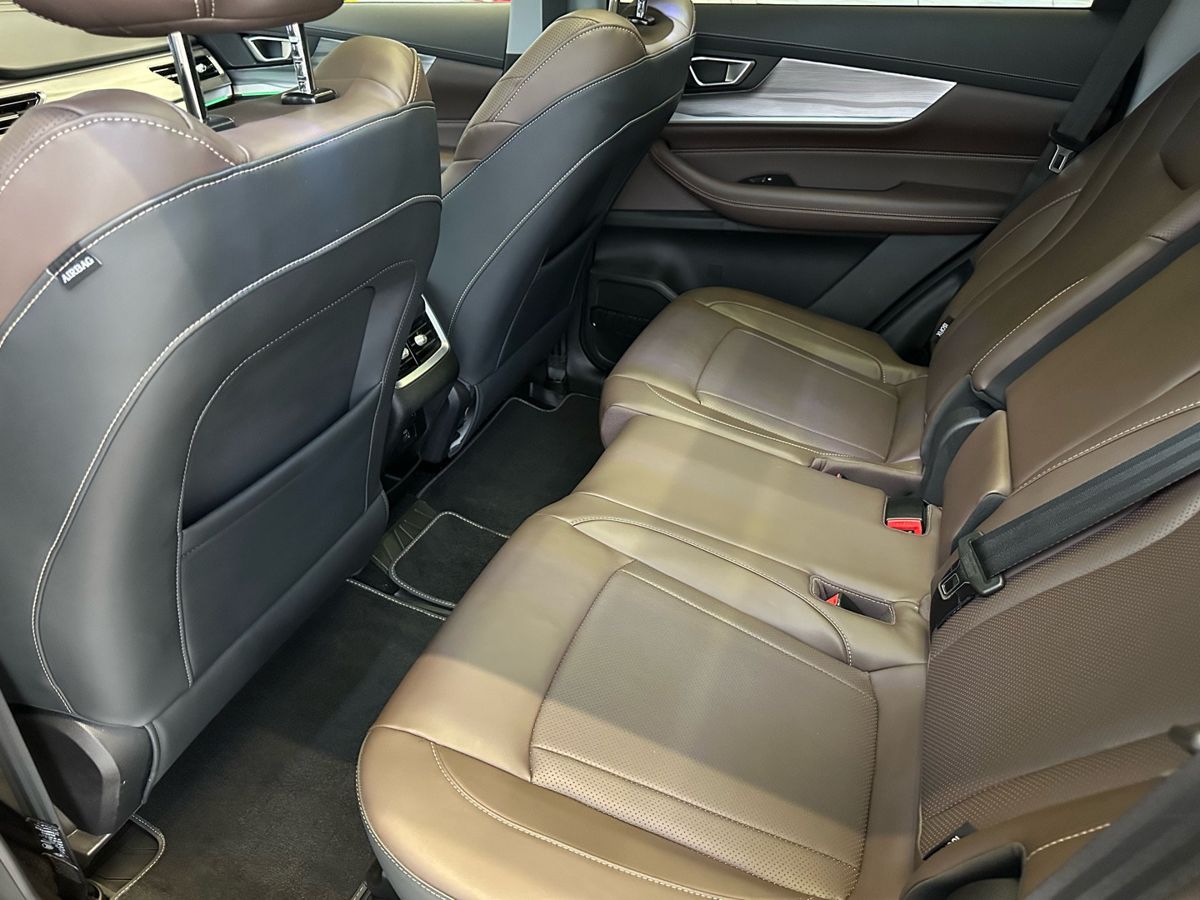 Xcite X-Cross 8 2024