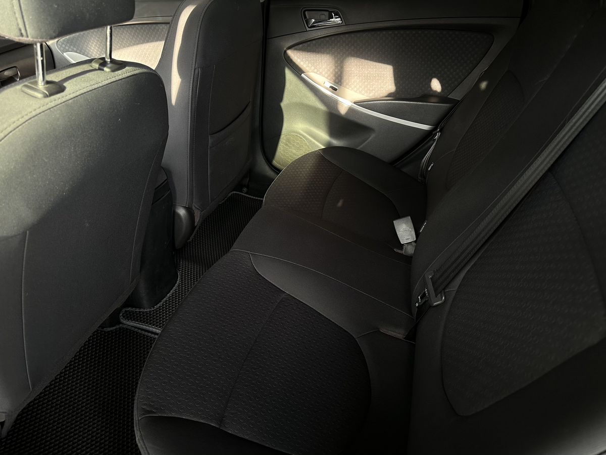 Hyundai Solaris 2012
