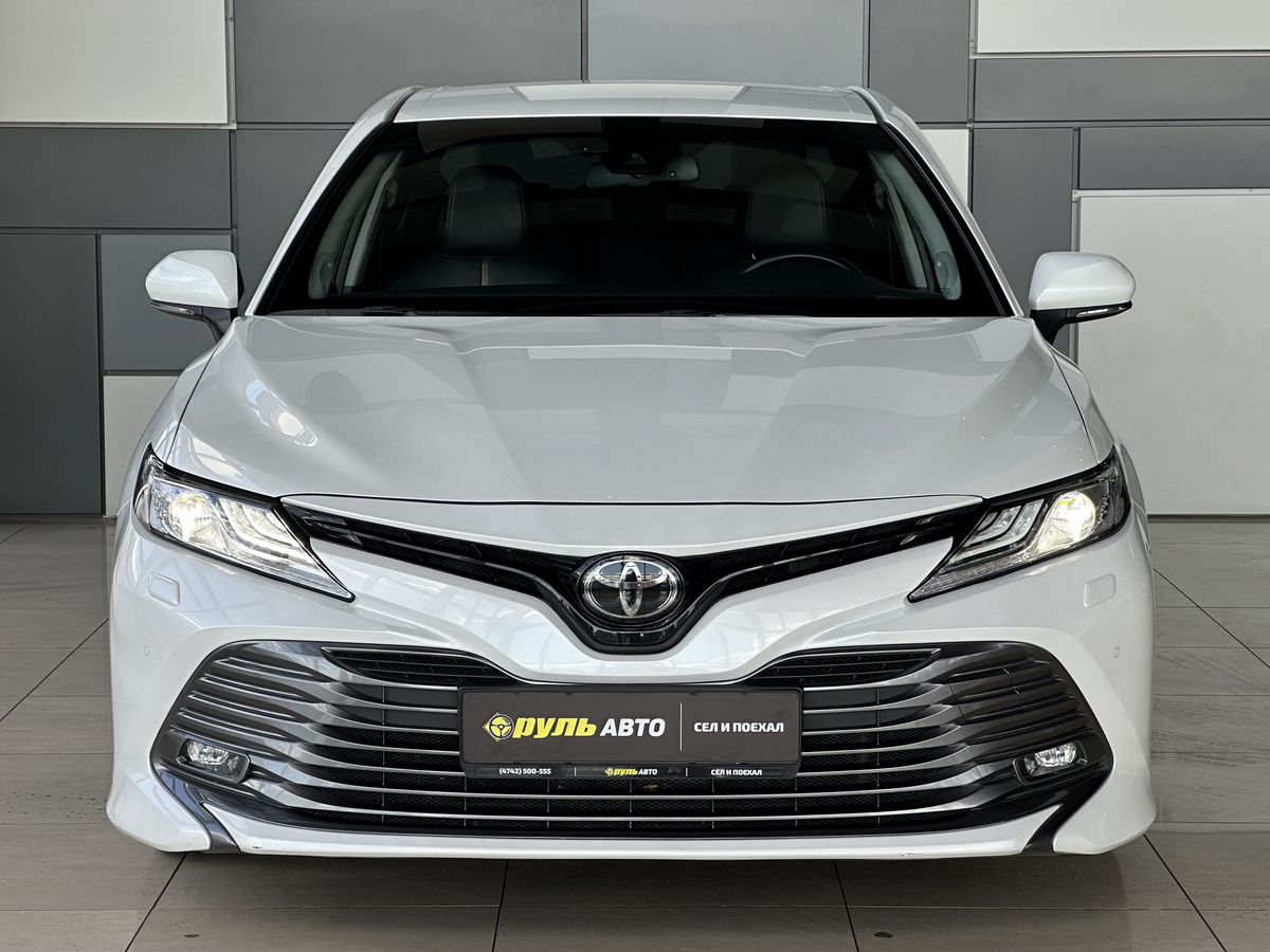 Toyota Camry 2019