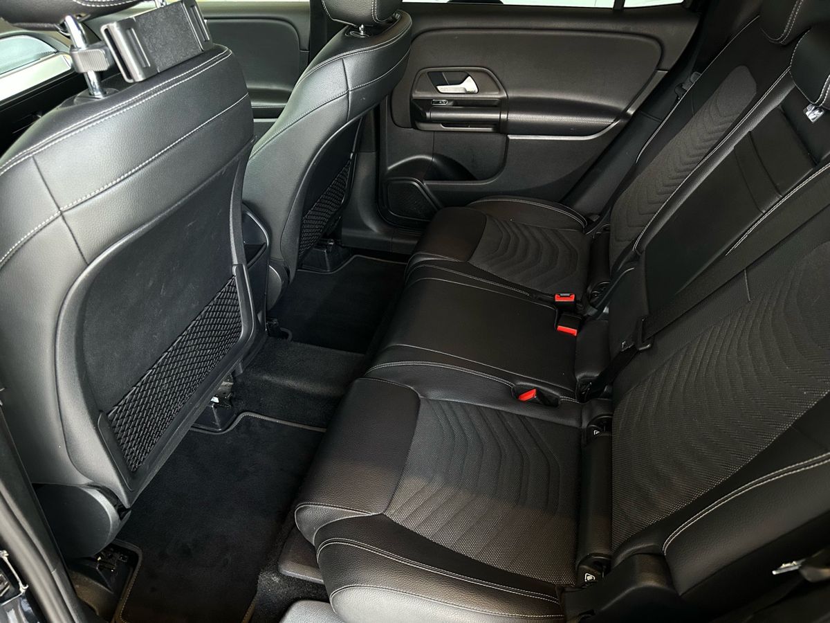Mercedes-Benz GLB 2021