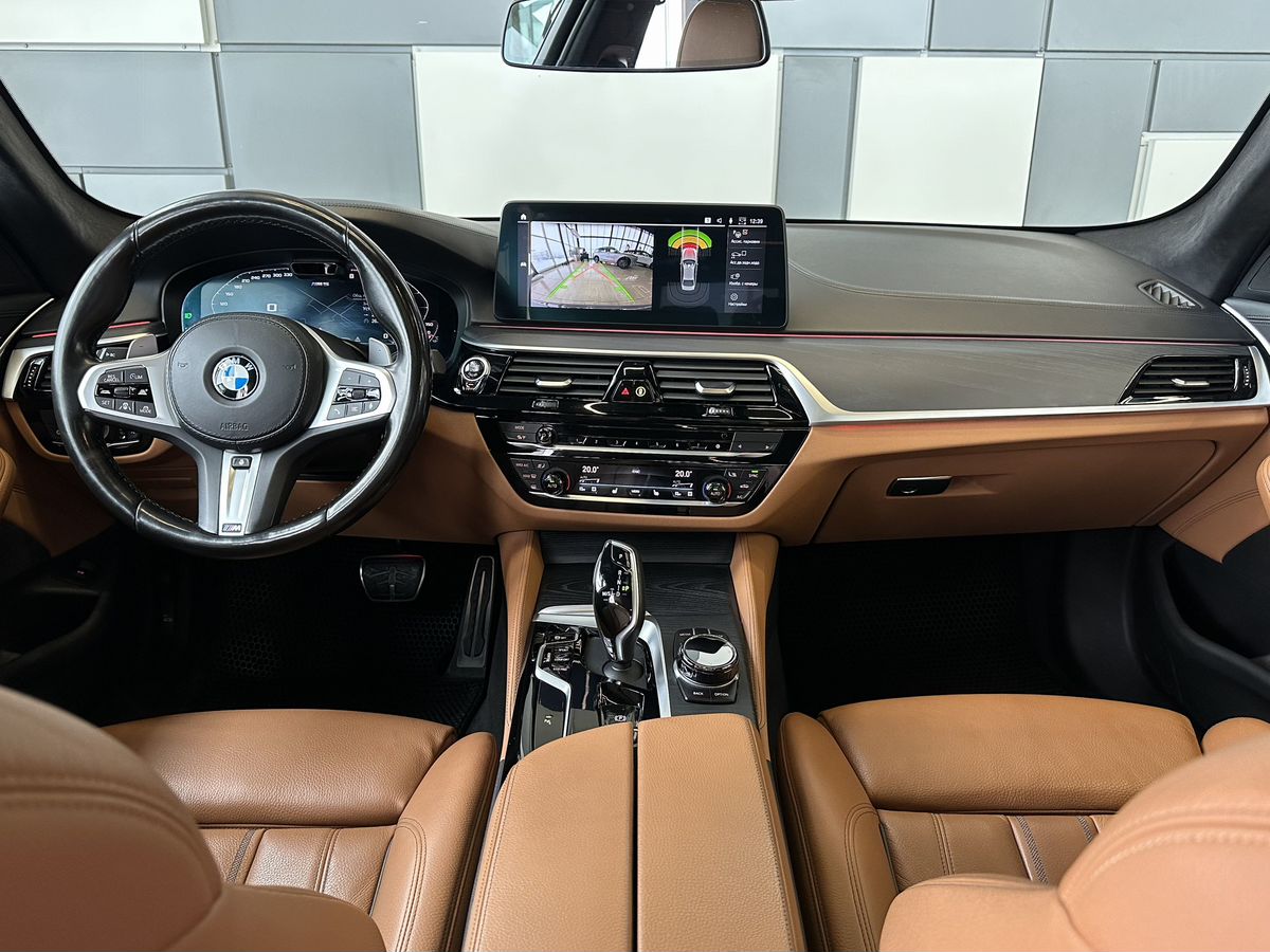 BMW 5 серии 2021