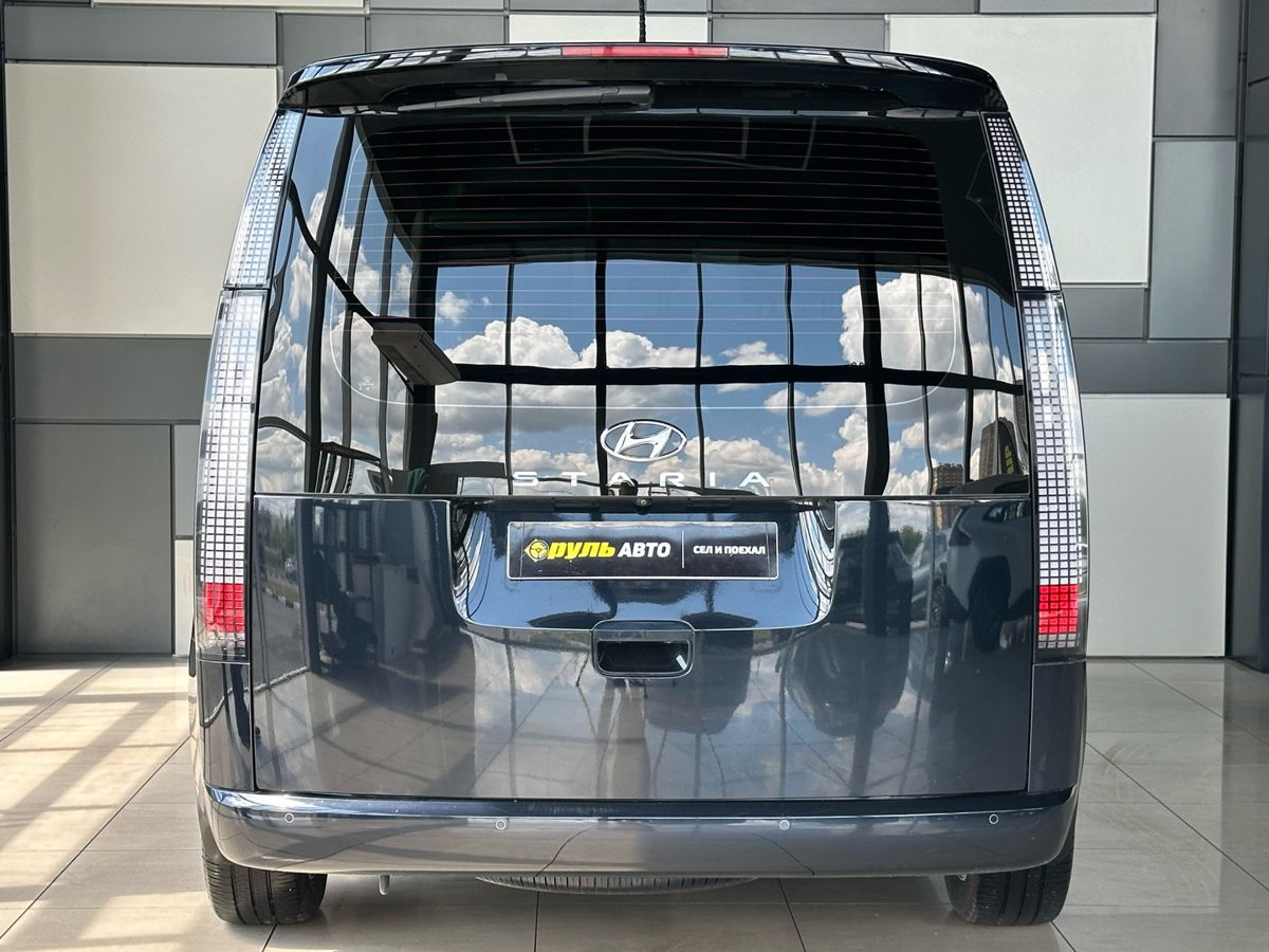 Hyundai Staria 2022