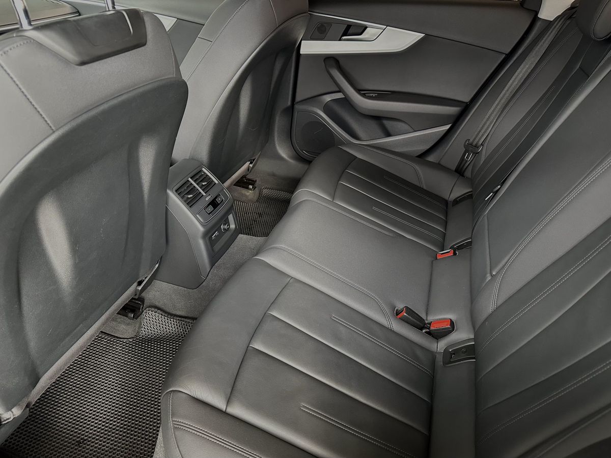 Audi A4 2021