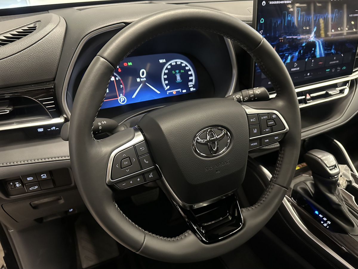 Toyota Highlander 2025