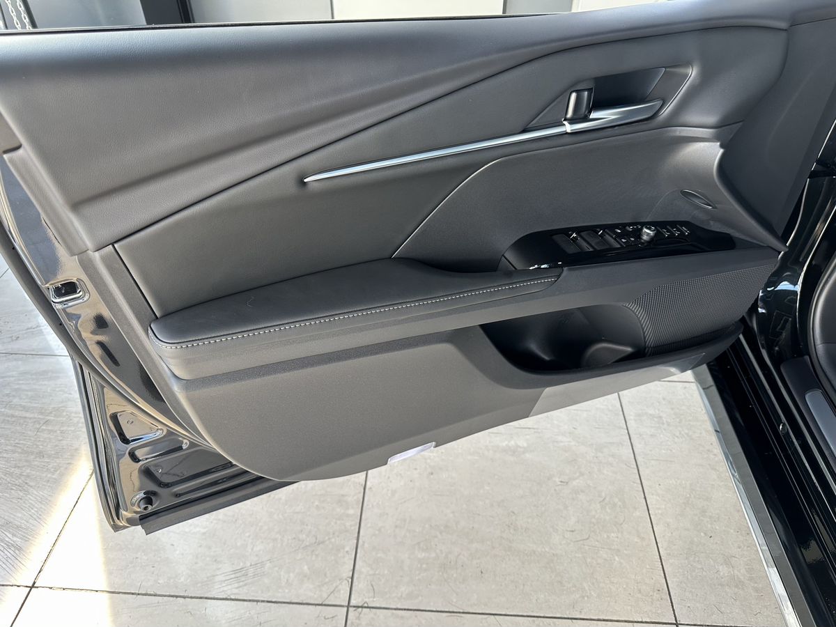 Toyota Camry 2025