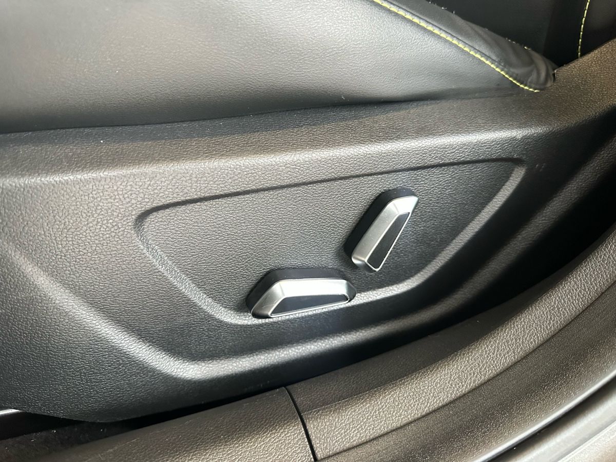Geely Coolray 2023
