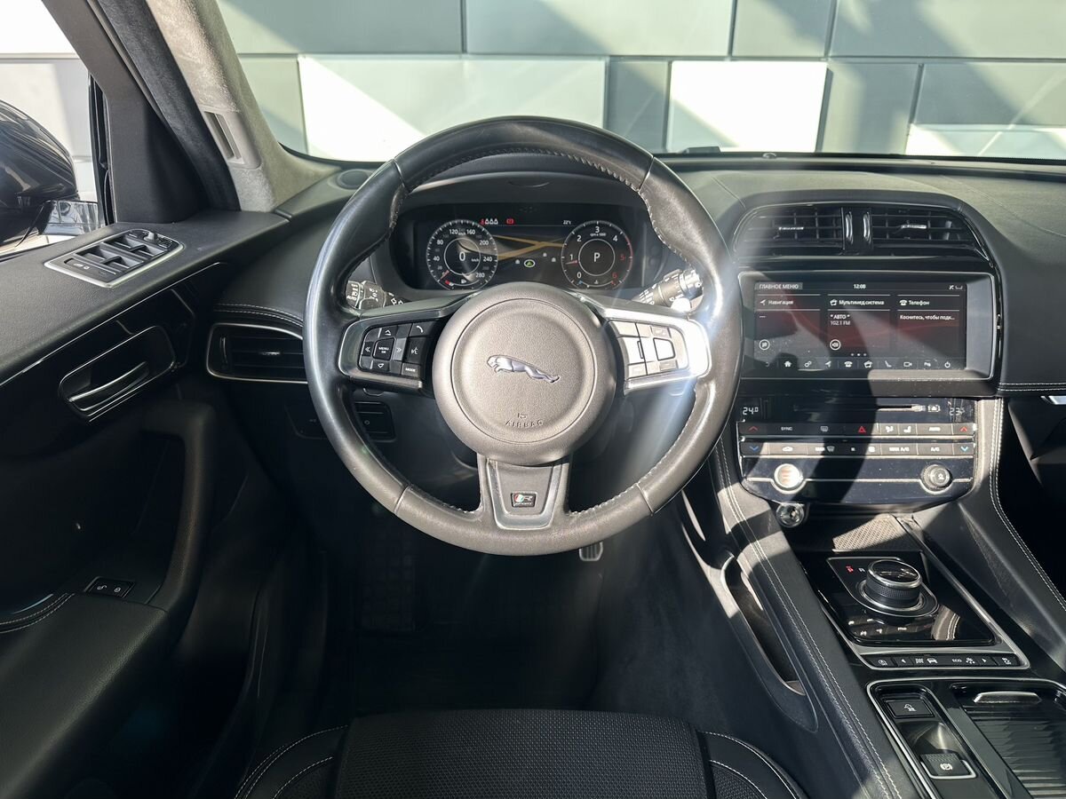 Jaguar F-Pace 2019