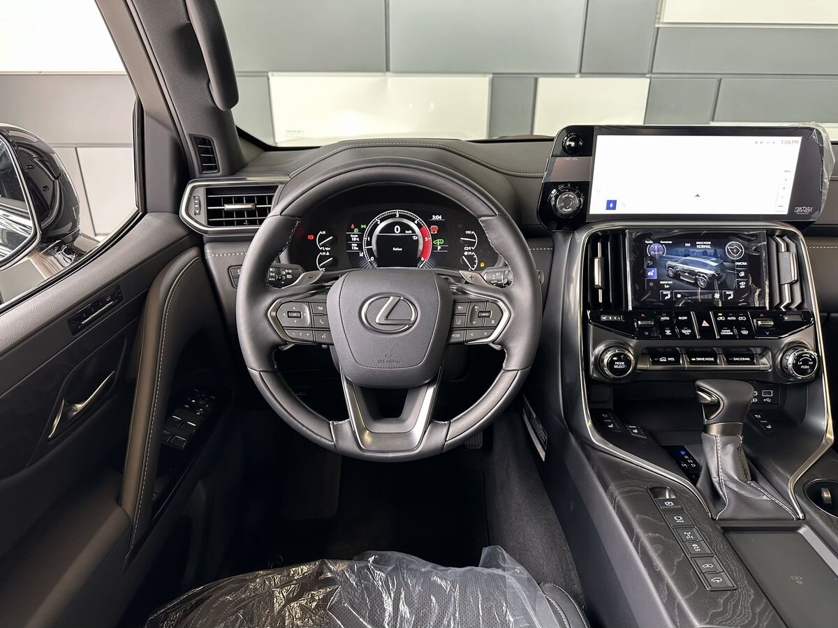 Lexus LX 2024