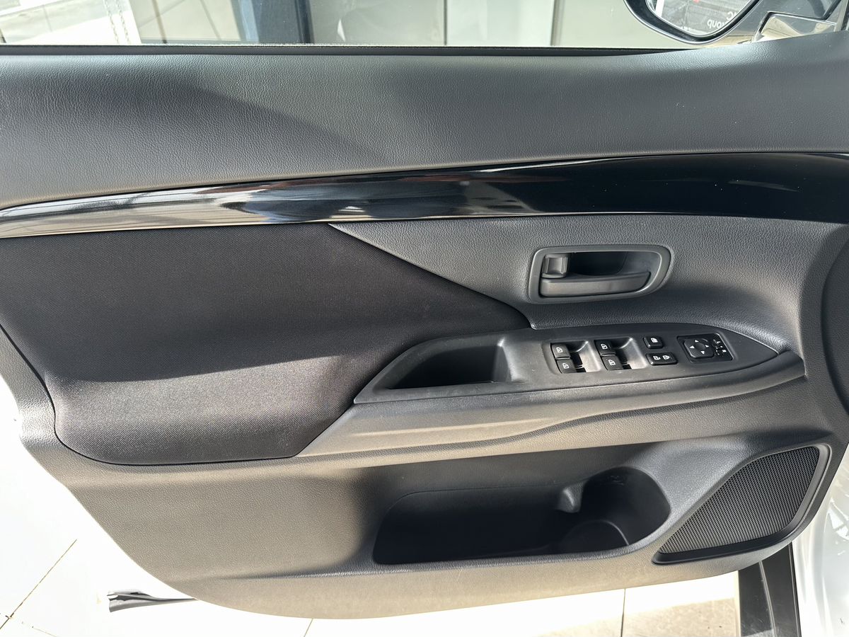 Mitsubishi Outlander 2021
